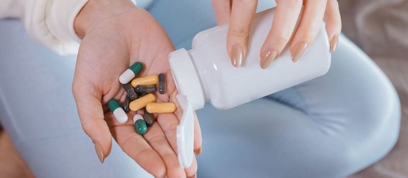 Naturalne suplementy dla kobiet – co warto wybrać?